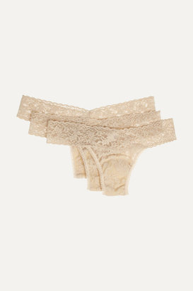 Hanky Panky Signature Set Of Three Low-rise Stretch-lace Thongs - Beige