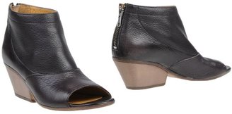 Moma Ankle boots