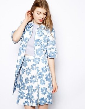 Love Moschino Short Sleeved Swing Coat in Floral Print - White