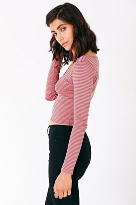 UO 2289 UO Stripe Cropped Tee