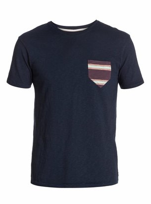 Quiksilver Contrast Pocket Slim Fit T-Shirt