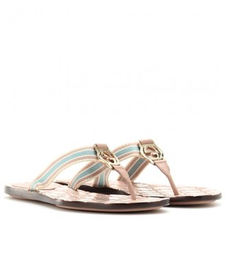 Gucci LOGO LEATHER THONG SANDALS