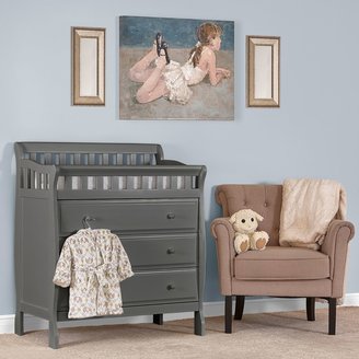 Dream On Me Marcus Changing Table & Dresser