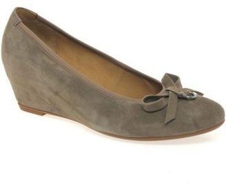 Gabor Taupe amorette womens wedge heeled dress court shoes