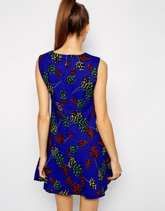 Style London Fluted Hem Dress in Abstract Leaf Print