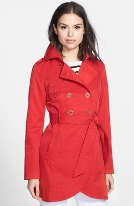 GUESS Cutaway Front Trench Coat