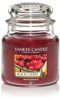 Yankee Candle Medium black cherry housewarmer candle