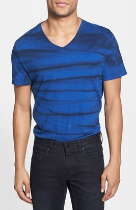 Kenneth Cole New York Regular Fit V-Neck T-Shirt