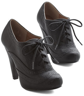 East Lion Corp./Qupid Flying First-Sass Heel in Black