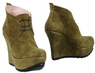Andrea Bernes Shoe boots