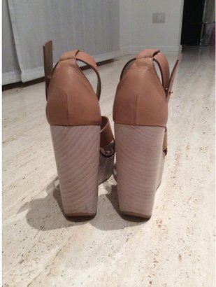 Chloé Beige Leather Sandals