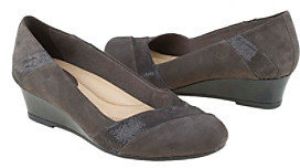 Earth Spiceberry" Wedge Pumps
