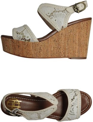 House Of Harlow Wedges