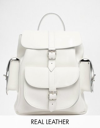Hari Grafea Backpack in White