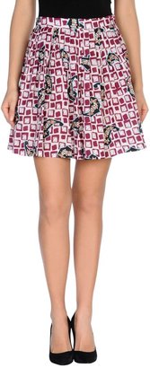 Suoli Knee length skirts