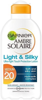 Garnier Ambre Solaire Protection Lotion SPF20 200ml