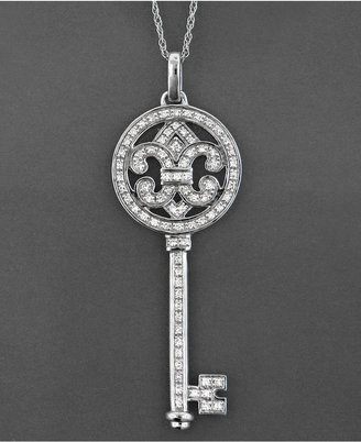 Diamond Key Necklace in 14k White Gold (1/4 ct. t.w.)