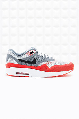 Nike Air Max 1 Breathe Trainers in Red