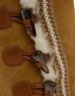 Emu Albina Toggle Sheepskin Boots