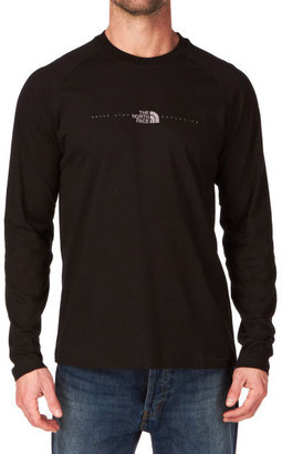 The North Face Men's Embroidered Logo Long Sleeve T-Shirt