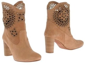 Sachelle COUTURE Ankle boots