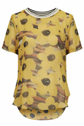 Topshop Short sleeve tee in all-over daisy flower print with split side detail and contrast rib neck trim. 100% polyester. machine washable.