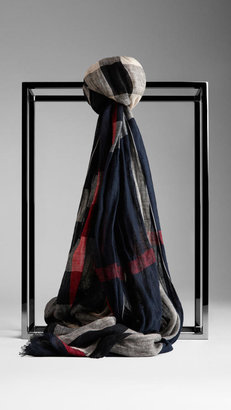 Burberry Check Linen Crinkled Scarf