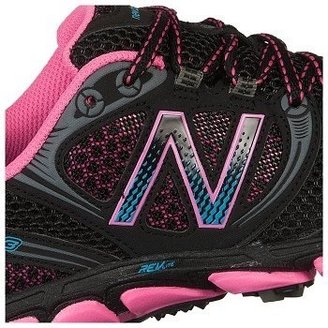 New Balance Women's 810 Running Shoe