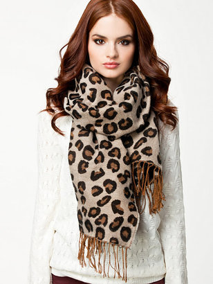 NLY Accessories Knitted Leopard Scarf