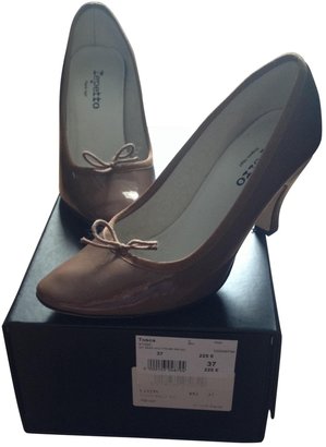 Repetto Beige Patent leather Heels