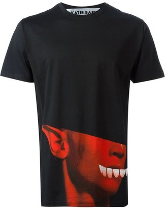 Katie Eary 'Psycho teeth' T-shirt