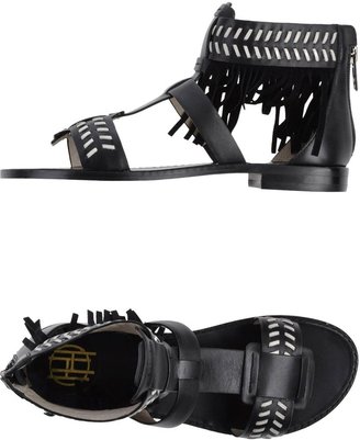 House Of Harlow Sandals
