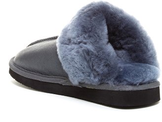 Minnetonka Genuine Sheepskin Fur Lined Slipper