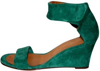 Chie Mihara Green Leather Sandals