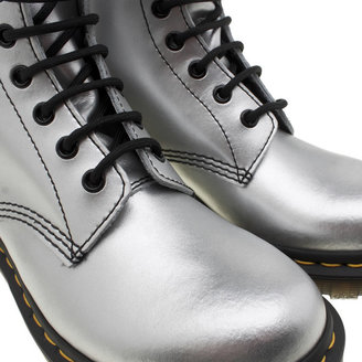 Dr. Martens Womens Red Pascal 8 Eye Boots