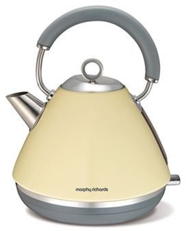 Morphy Richards Cream 'Accents' traditional kettle 102003