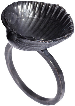 Ring Black Daisy Knights Shell Ring - Black