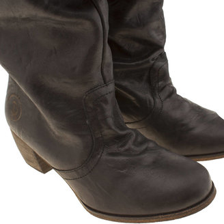 Red or Dead Womens Black Meadow Boots