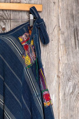 UO 2289 Urban Renewal Vintage Vintage Embroidered Denim Skirt