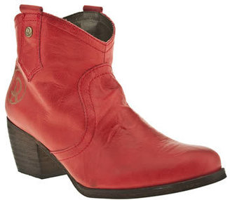 Red or Dead womens red mountain boots