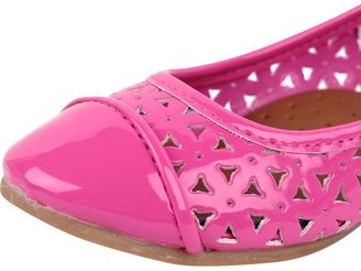 L'amour Perforated Upper Flat