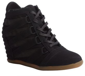 Be & D black and army green faux suede lace up wedged sneakers