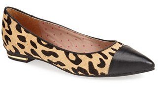 Isaac Mizrahi New York 'Gayle' Pointy Toe Flat (Women)