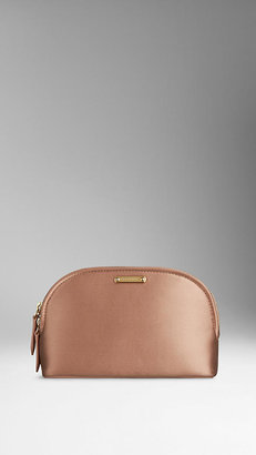 Burberry The Beauty Bloomsbury in Satin
