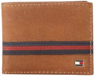 Tommy Hilfiger Men's Yale Passcase Billfold Wallet with Removable Card Holder