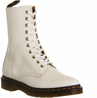 Dr. Martens Core Alix boots Off White Polished Leather