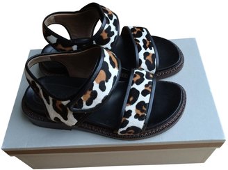 Marni Leopard Print Fussbett Sandal