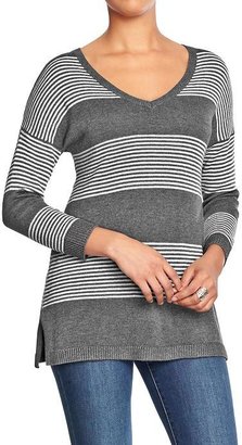 Old Navy Women's 3/4-Sleeved V-Neck Sweaters