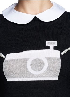 Nobrand Camera faux pearl appliqué collar sweater