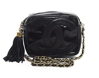 Chanel Pre-Owned Black Patent CC Tassel Camera Bag